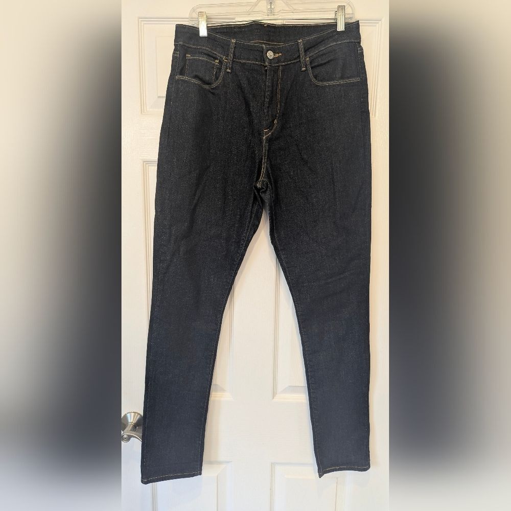 Levi's Women's Size 32X32 Skinny High Rise Dark Wash Cotton Blend Stretch Jean